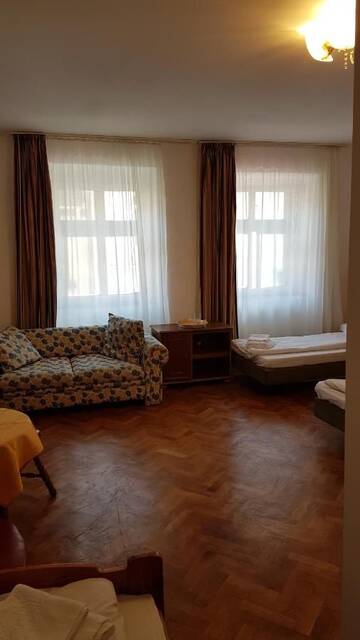Фото номера Улучшенные апартаменты Гостевой дом Central Rooms Sibiu г. Сибиу 4