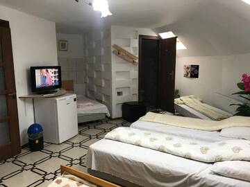 Фото номера Семейный номер с ванной комнатой Гостевой дом Villa Maria S г. Сибиу 10