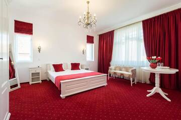 Фото номера Номер с кроватью размера «king-size» Гостевой дом Vila Mărioara г. Сибиу 7