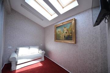 Фото номера Суперлюкс с кроватью размера &quot;king-size&quot; Отель Noblesse Boutique Resort г. Сибиу 18