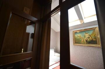 Фото номера Суперлюкс с кроватью размера &quot;king-size&quot; Отель Noblesse Boutique Resort г. Сибиу 19