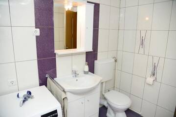 Фото номера Двухместный номер с 1 кроватью и собственной ванной комнатой Гостевой дом Casa Elena г. Сибиу 47