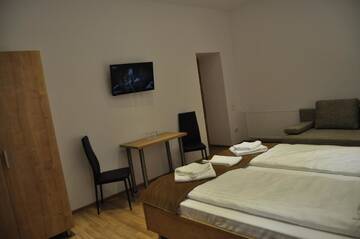 Фото номера Номер с кроватью размера «king-size» Гостевой дом 4Rooms Central Sibiu г. Сибиу 16