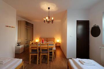 Фото номера Четырехместный номер Отели типа «постель и завтрак» Casa 193 г. Сибиу 21