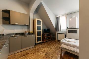 Фото номера Апартаменты-студио Апарт-отели YellowBoot Aparthotel г. Сибиу 5