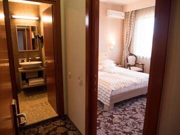 Фото номера Двухместный номер «Комфорт» с 1 кроватью Отель Best Western Silva Hotel г. Сибиу 5