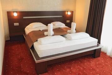Фото номера Апартаменты с 1 спальней и террасой Отель Hotel Premier г. Сибиу 11