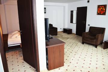 Фото номера Люкс с 1 спальней Отель Hotel Premier г. Сибиу 7