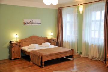 Фото номера Улучшенный двухместный номер с 1 кроватью Отель Hotel Casa Luxemburg г. Сибиу 15