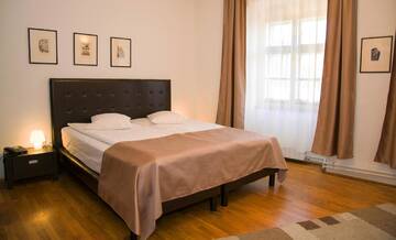 Фото номера Улучшенный двухместный номер с 1 кроватью Отель Hotel Casa Luxemburg г. Сибиу 8