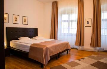 Фото номера Улучшенный двухместный номер с 1 кроватью Отель Hotel Casa Luxemburg г. Сибиу 27