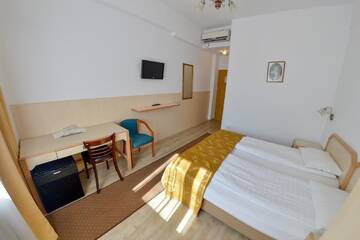 Фото номера Двухместный номер с 2 отдельными кроватями Отель Hotel Gallant г. Сибиу 2