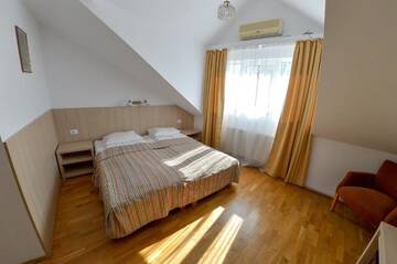 Фото номера Двухместный номер с 2 отдельными кроватями Отель Hotel Gallant г. Сибиу 15