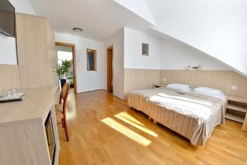 Фото номера Двухместный номер с 2 отдельными кроватями Отель Hotel Gallant г. Сибиу 6