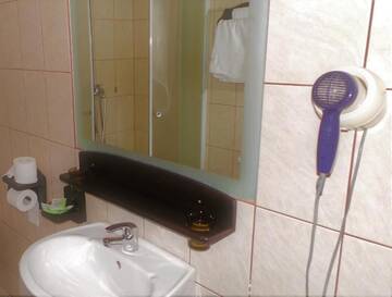 Фото номера Двухместный номер с 2 отдельными кроватями Отель Hotel Sonne г. Сибиу 46