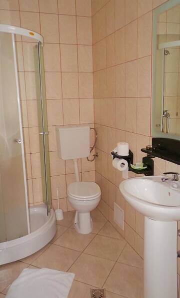 Фото номера Двухместный номер с 2 отдельными кроватями Отель Hotel Sonne г. Сибиу 20