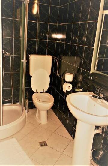 Фото номера Двухместный номер с 2 отдельными кроватями Отель Hotel Sonne г. Сибиу 26