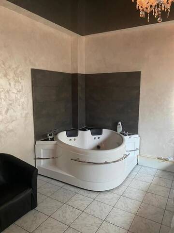 Фото номера Номер Делюкс с кроватью размера «king-size» Гостевой дом Casa Rania Jacuzzi г. Сибиу 15