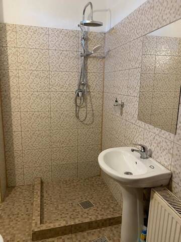 Фото номера Номер Делюкс с кроватью размера «king-size» Гостевой дом Rania Rooms 3 г. Сибиу 7